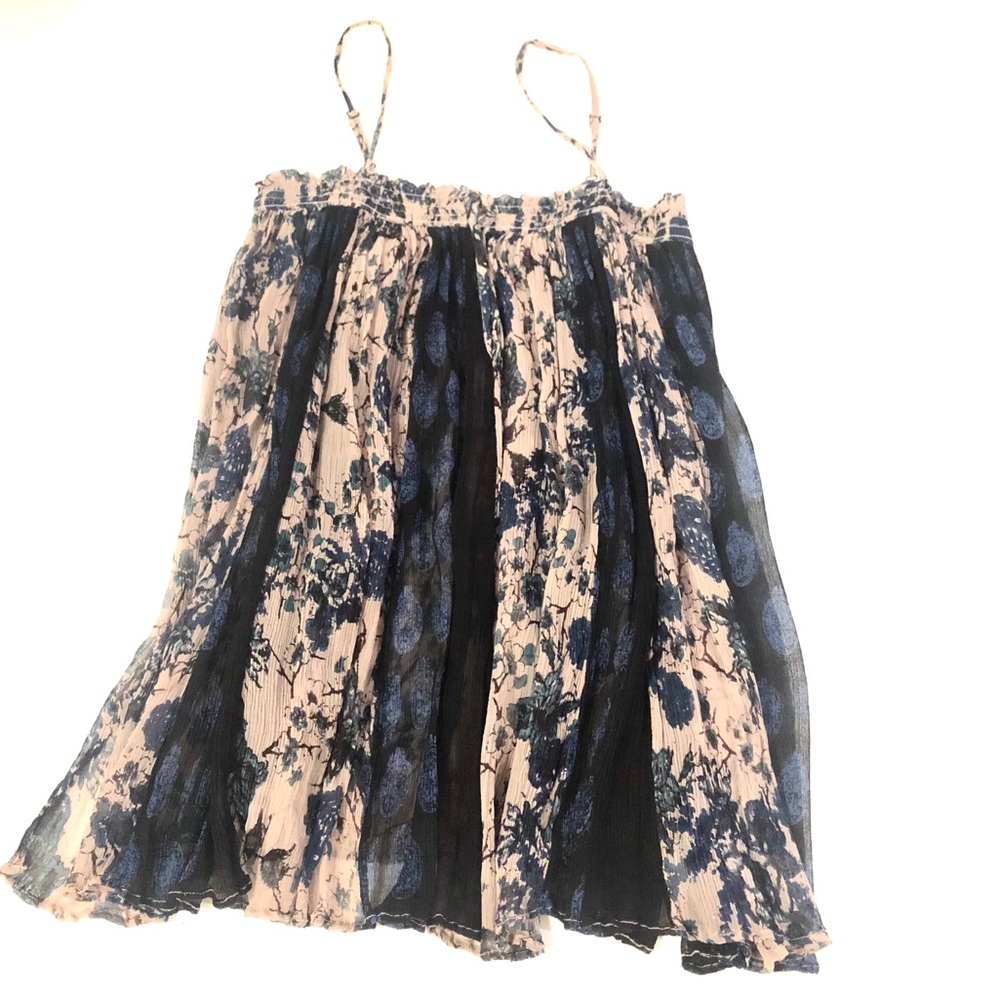 FREE PEOPLE NAVY FLORAL FLOWY CAMISOLE TANK TOP